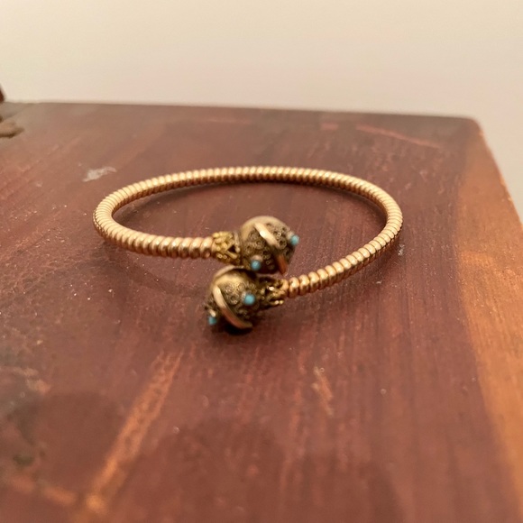 Victorian Etruscan Gold Over Brass CrossOver Bracelet for a Small Wrist. - Picture 3 of 8